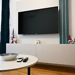 Hedonist Centar 7 Luxury *