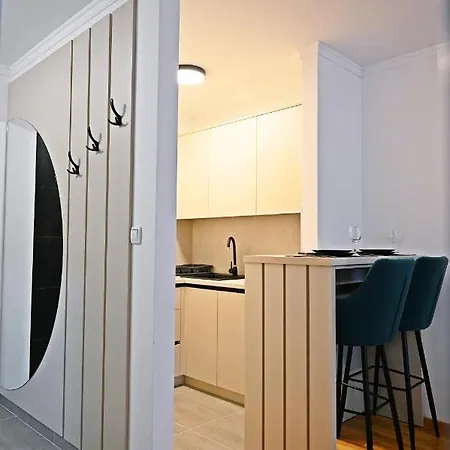 Hedonist Centar 7 Luxury * Ντόμποϊ