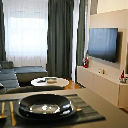 Hedonist Centar 7 Luxury Διαμέρισμα *